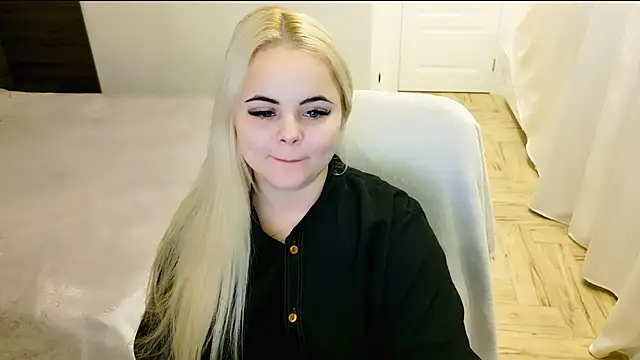 Snapshot of lovely-eyes chatting on 23, 1, 2025 lovely-eyes online show from 23, 1, 2025