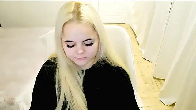 Snapshot of lovely-eyes chatting on 23, 1, 2025 lovely-eyes online show from 23, 1, 2025