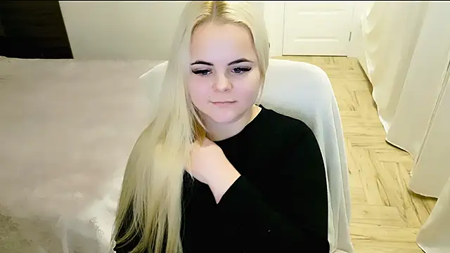 Snapshot of lovely-eyes chatting on 24, 1, 2025 lovely-eyes online show from 24, 1, 2025