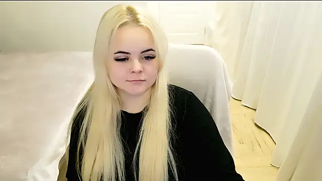 Snapshot of lovely-eyes chatting on 26, 1, 2025 lovely-eyes online show from 26, 1, 2025