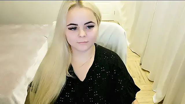 Snapshot of lovely-eyes chatting on 3, 2, 2025 lovely-eyes online show from 3, 2, 2025