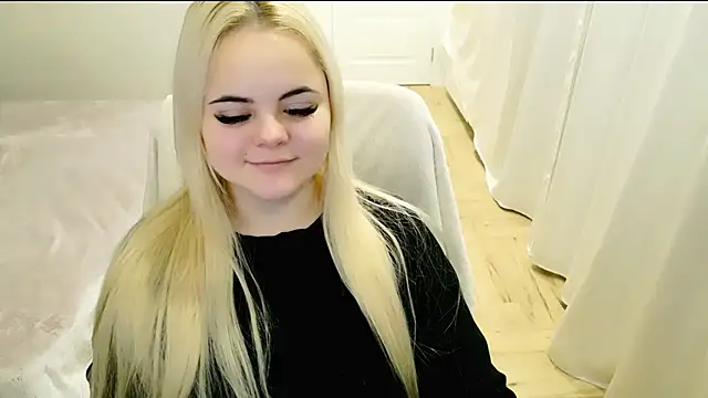 Snapshot of lovely-eyes chatting on 7, 2, 2025 lovely-eyes online show from 7, 2, 2025