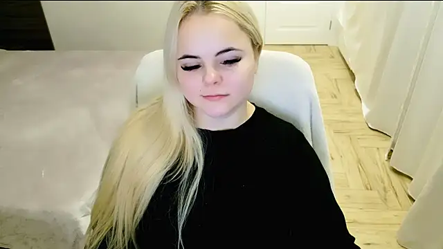 Snapshot of lovely-eyes chatting on 8, 2, 2025 lovely-eyes online show from 8, 2, 2025