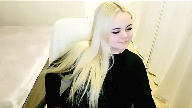 Snapshot of lovely-eyes chatting on 8, 2, 2025 lovely-eyes online show from 8, 2, 2025