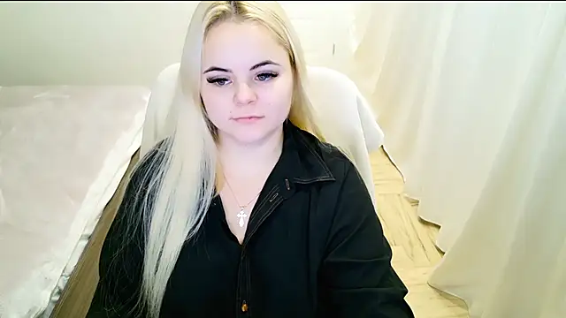 Snapshot of lovely-eyes chatting on 12, 2, 2025 lovely-eyes online show from 12, 2, 2025