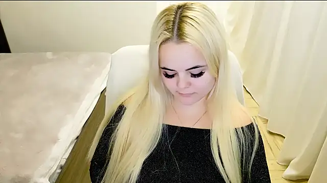 Snapshot of lovely-eyes chatting on 17, 2, 2025 lovely-eyes online show from 17, 2, 2025