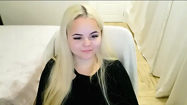 Snapshot of lovely-eyes chatting on 18, 3, 2025 lovely-eyes online show from 18, 3, 2025