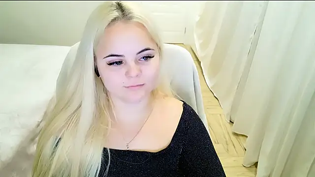 Snapshot of lovely-eyes chatting on 20, 3, 2025 lovely-eyes online show from 20, 3, 2025