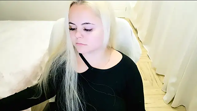 Snapshot of lovely-eyes chatting on 22, 3, 2025 lovely-eyes online show from 22, 3, 2025