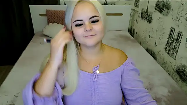 Snapshot of lovely-eyes chatting on 15, 10, 2025 lovely-eyes online show from 15, 10, 2025