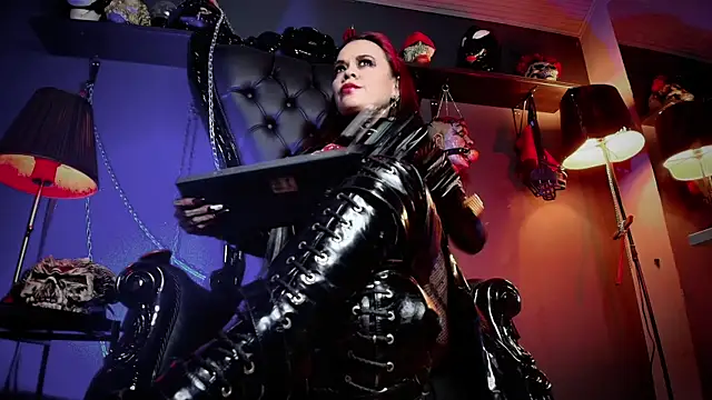 Snapshot of MorganaCrowley chatting on 7, 2, 2026 MorganaCrowley online show from 7, 2, 2026