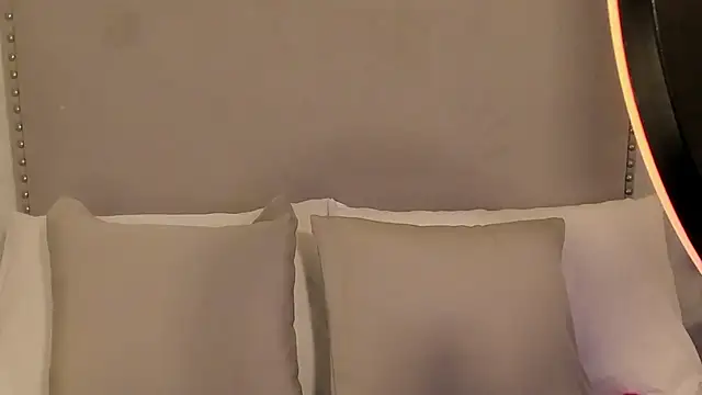 Emily robertss online show from 10, 11, 2025