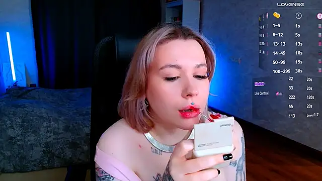 Snapshot of Blueberry-baby chatting on 18, 2, 2025 Blueberry-baby online show from 18, 2, 2025