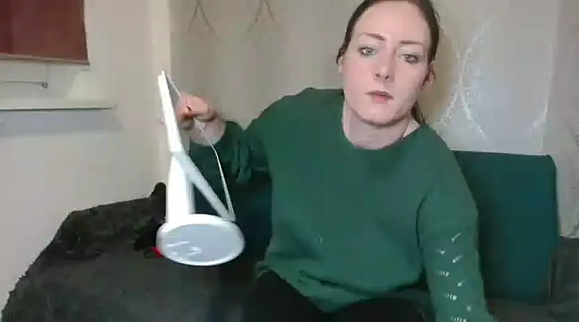 Snapshot of Jasmin-White chatting on 20, 12, 2024 Jasmin-White online show from 20, 12, 2024