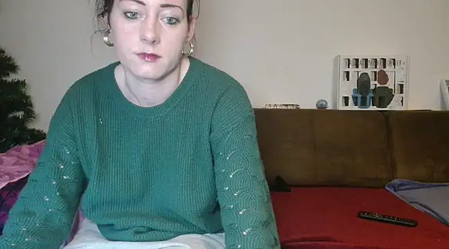 Snapshot of Jasmin-White chatting on 2, 1, 2025 Jasmin-White online show from 2, 1, 2025