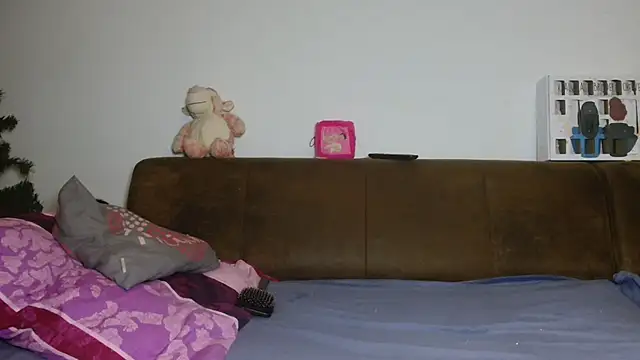 Snapshot of Jasmin-White chatting on 11, 1, 2025 Jasmin-White online show from 11, 1, 2025