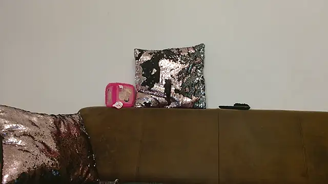 Snapshot of Jasmin-White chatting on 27, 2, 2025 Jasmin-White online show from 27, 2, 2025