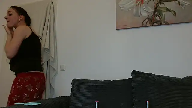 Snapshot of Jasmin-White chatting on 19, 11, 2025 Jasmin-White online show from 19, 11, 2025