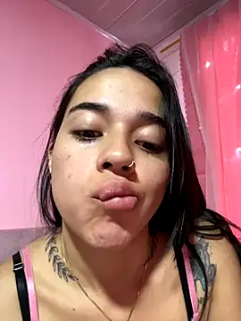 Snapshot of GabyWalter chatting on 8, 9, 2025 GabyWalter online show from 8, 9, 2025