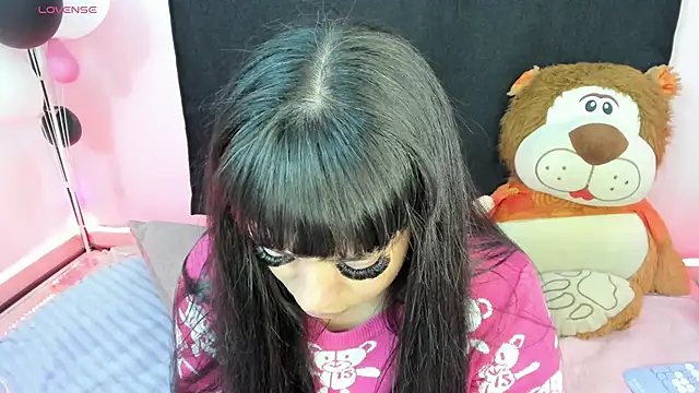 Snapshot of zoesullivan chatting on 18, 12, 2024 zoesullivan online show from 18, 12, 2024