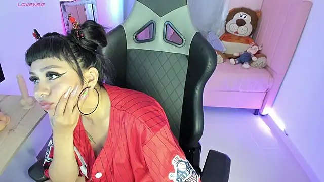 Snapshot of zoesullivan chatting on 22, 2, 2025 zoesullivan online show from 22, 2, 2025