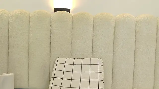 Juliabadlee online show from 27, 11, 2025