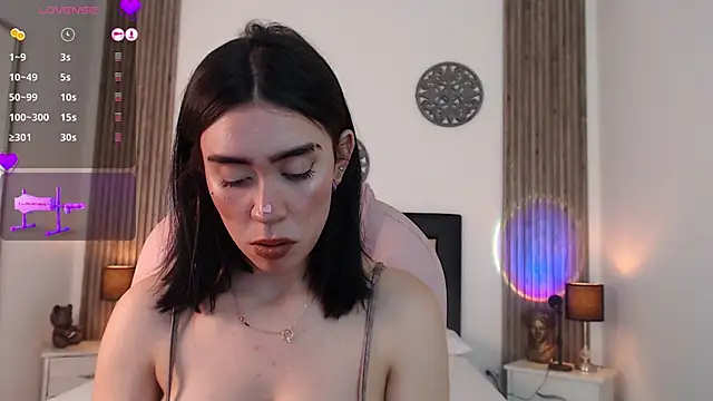Snapshot of Julieta_De_Los_Angeles chatting on 27, 12, 2024 Julieta De Los Angeles online show from 27, 12, 2024