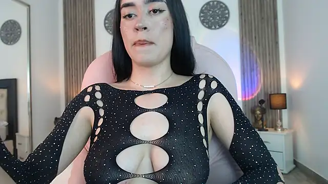 Snapshot of Julieta_De_Los_Angeles chatting on 31, 12, 2024 Julieta De Los Angeles online show from 31, 12, 2024