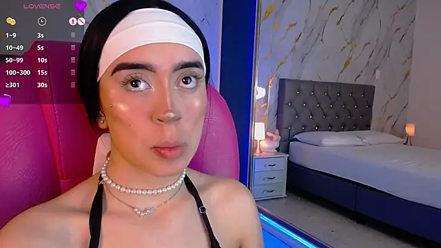 Snapshot of Julieta_De_Los_Angeles chatting on 10, 1, 2025 Julieta De Los Angeles online show from 10, 1, 2025