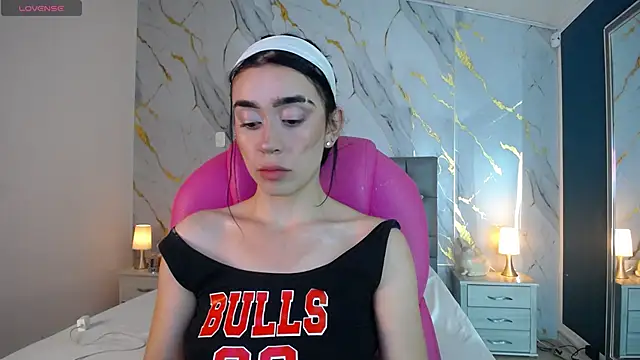 Snapshot of Julieta_De_Los_Angeles chatting on 30, 1, 2025 Julieta De Los Angeles online show from 30, 1, 2025