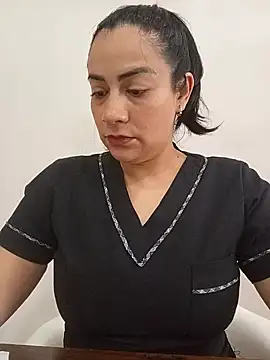 Snapshot of XGabrielaXX chatting on 11, 11, 2025 XGabrielaXX online show from 11, 11, 2025