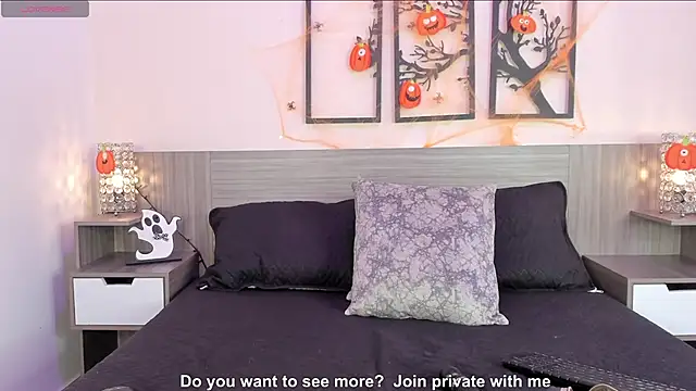 SkinnyFoxy online show from 16, 10, 2025