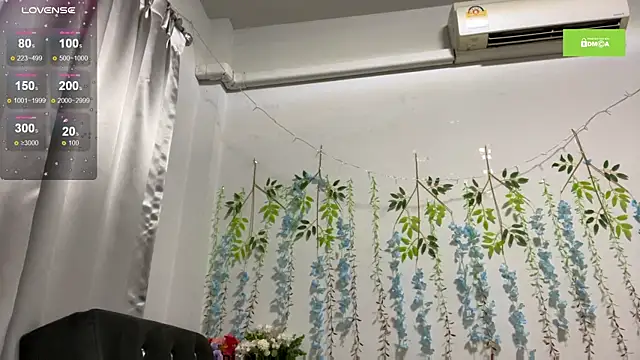 Snapshot of Isexxs chatting on 8, 2, 2025 Isexxs online show from 8, 2, 2025