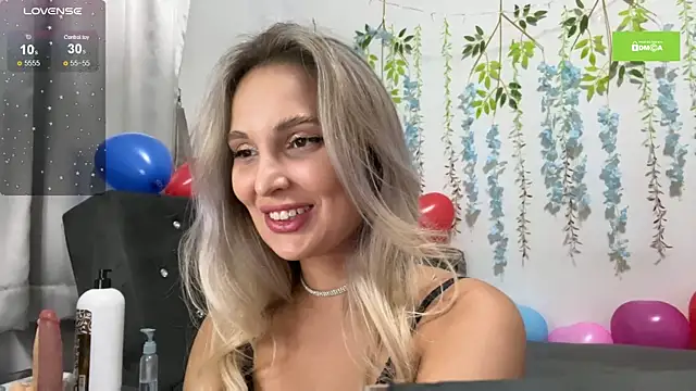 Snapshot of Isexxs chatting on 14, 2, 2025 Isexxs online show from 14, 2, 2025