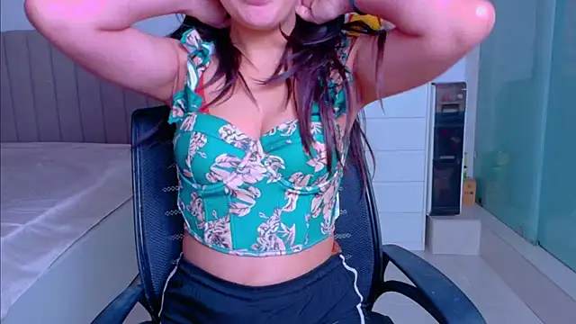 Snapshot of Aashika-Kaur chatting on 5, 12, 2025 Aashika-Kaur online show from 5, 12, 2025