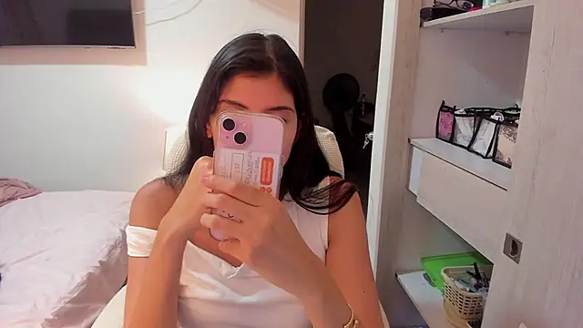 misstoya online show from 7, 10, 2025