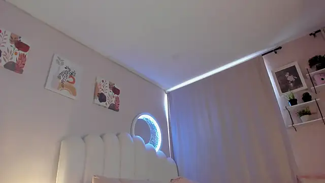 Snapshot of martinaaricci chatting on 23, 10, 2025 martinaaricci online show from 23, 10, 2025