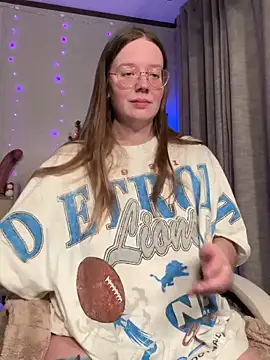 Sweetdee222x online show from 6, 12, 2024