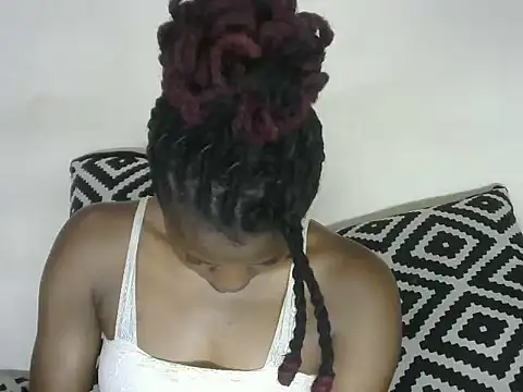 Pretty-emmie online show from 17, 2, 2025