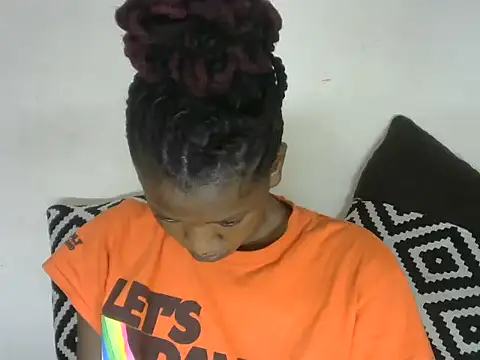 Pretty-emmie online show from 20, 2, 2025