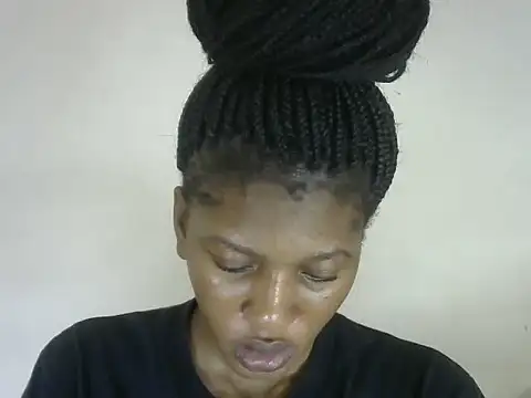 Pretty-emmie online show from 4, 10, 2025