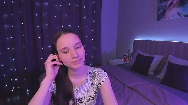 StaceySunny online show from 25, 2, 2025