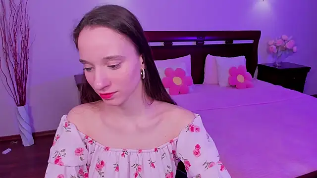 Snapshot of StaceySunny chatting on 8, 3, 2026 StaceySunny online show from 8, 3, 2026