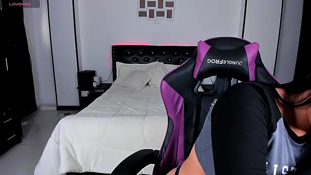 Meghan As online show from 25, 11, 2025