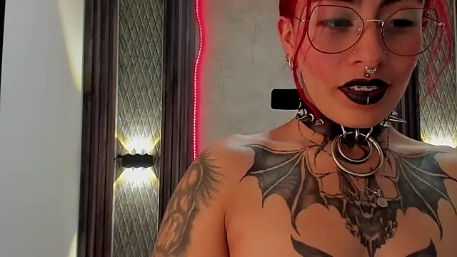 selene red  online show from 11, 1, 2025