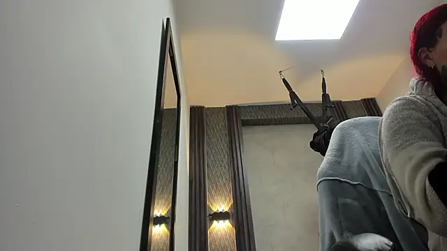 selene red  online show from 24, 2, 2026