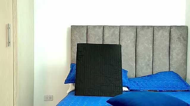 Snapshot of karina_lewis_ chatting on 17, 10, 2025 karina lewis online show from 17, 10, 2025