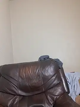 Snapshot of theDemente18 chatting on 3, 11, 2025 theDemente18 online show from 3, 11, 2025