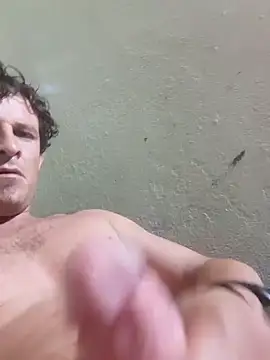 Snapshot of theDemente18 chatting on 8, 11, 2025 theDemente18 online show from 8, 11, 2025