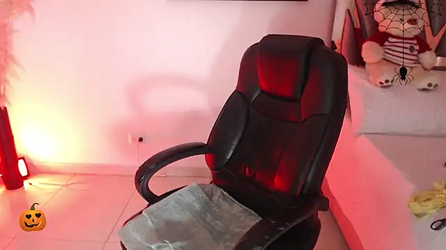 Victoria Red01 online show from 30, 10, 2025